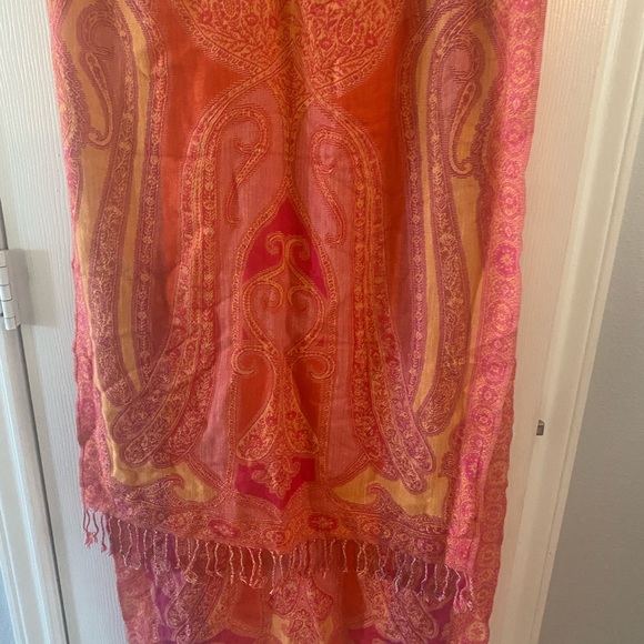 3 scarves - Picture 7 of 10